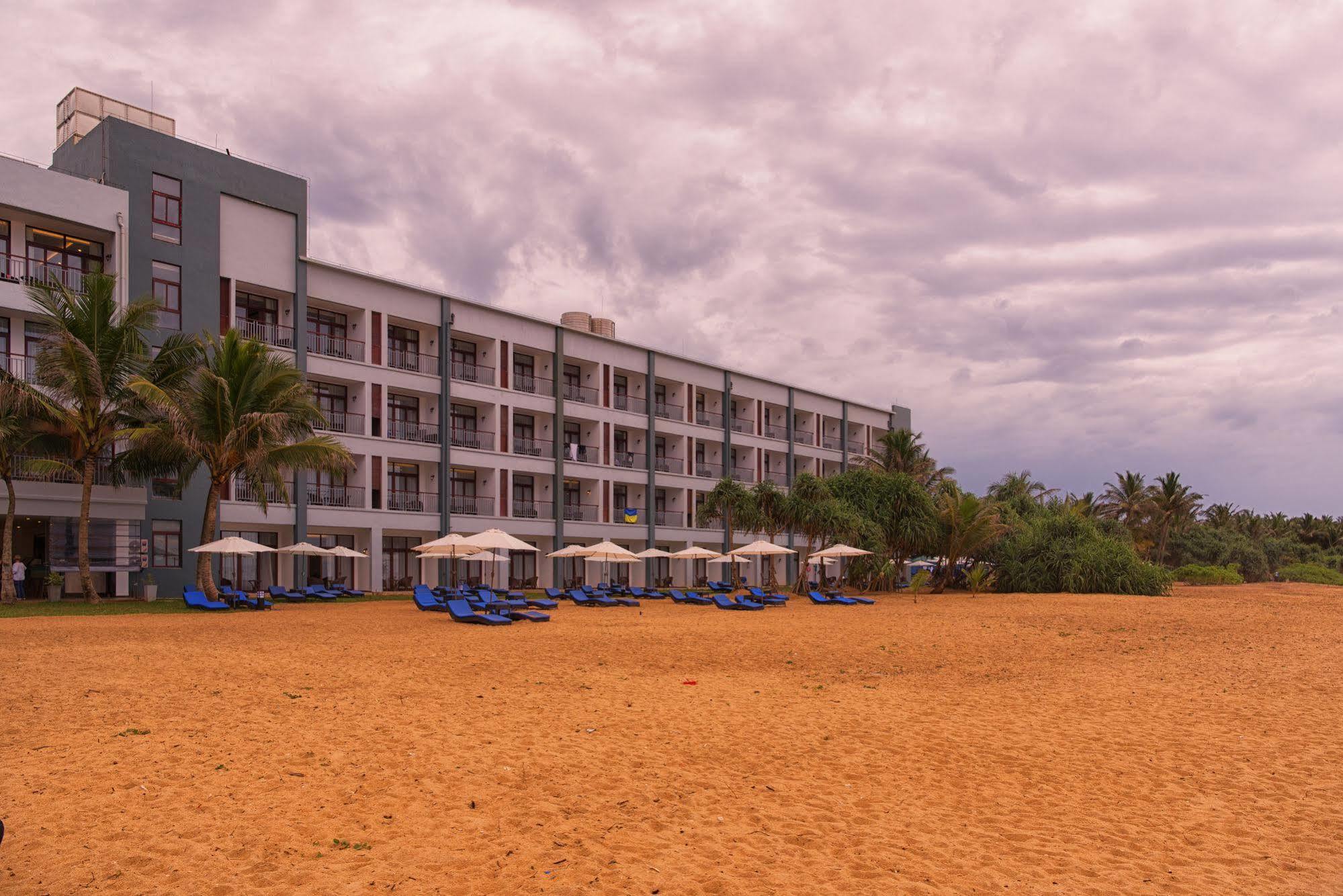 Jie Jie Beach Hotel Wadduwa Dış mekan fotoğraf